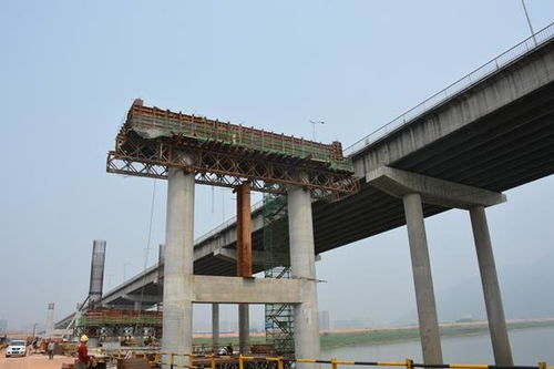 肇庆大桥扩建工程首座盖梁顺利完成浇铸